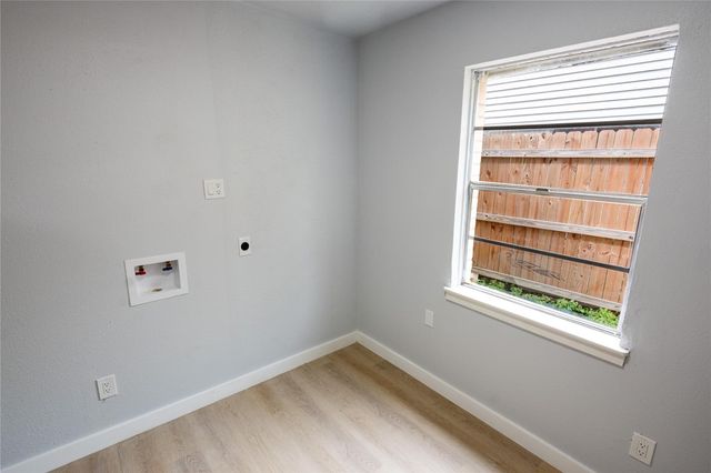 5515 Greylog Drive, Houston, TX 77048