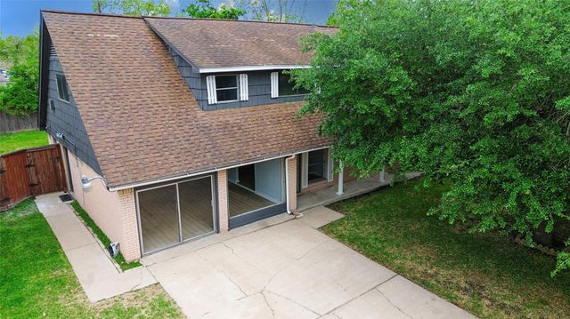 5515 Greylog Drive, Houston, TX 77048