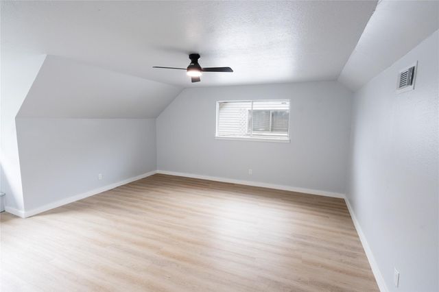 5515 Greylog Drive, Houston, TX 77048