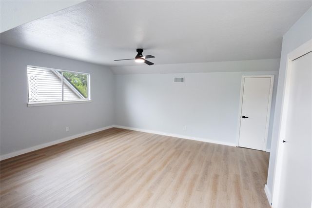 5515 Greylog Drive, Houston, TX 77048