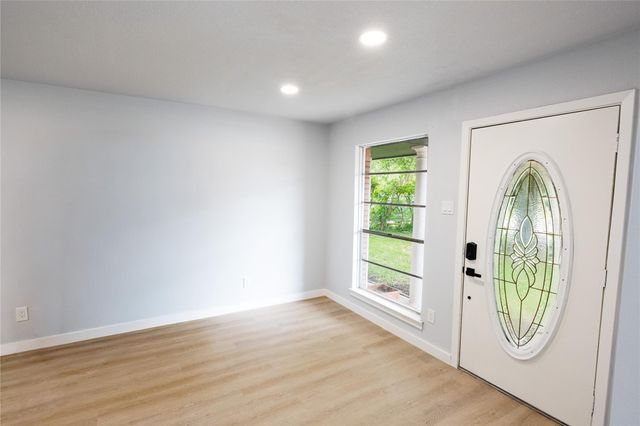 5515 Greylog Drive, Houston, TX 77048