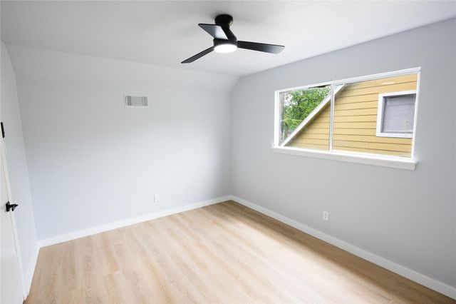 5515 Greylog Drive, Houston, TX 77048