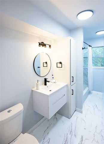 5515 Greylog Drive, Houston, TX 77048