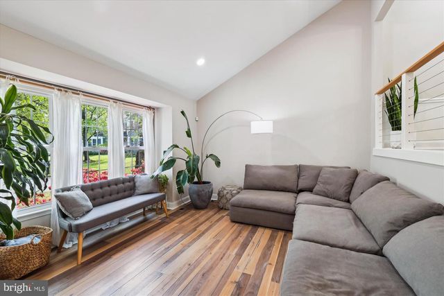 2904 MEMORY LN, Silver Spring, MD 20904