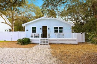 110 SW 5th Street, Oak Island, NC 28465