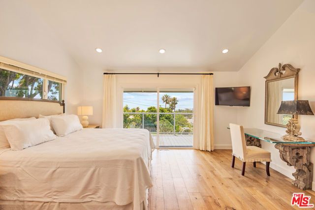 6363 Zumirez Drive, Malibu, CA 90265