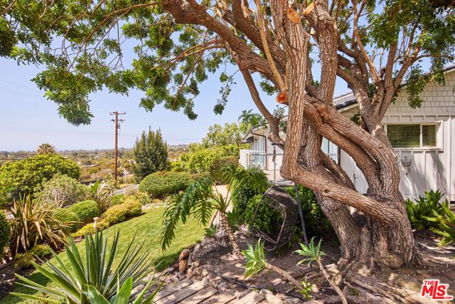 6363 Zumirez Drive, Malibu, CA 90265