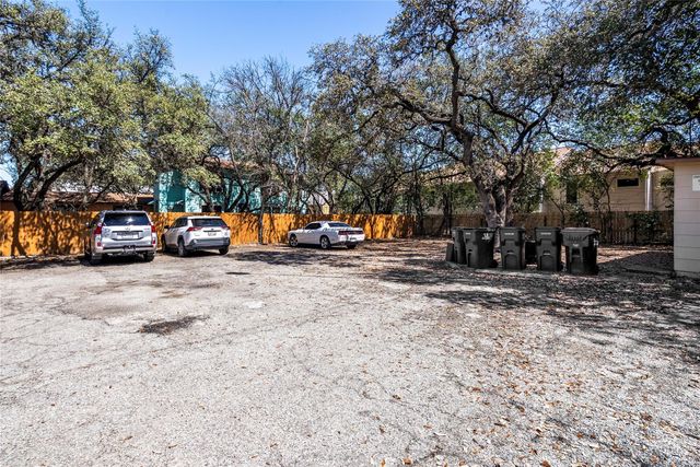 2411 S 5th ST, Austin, TX 78704