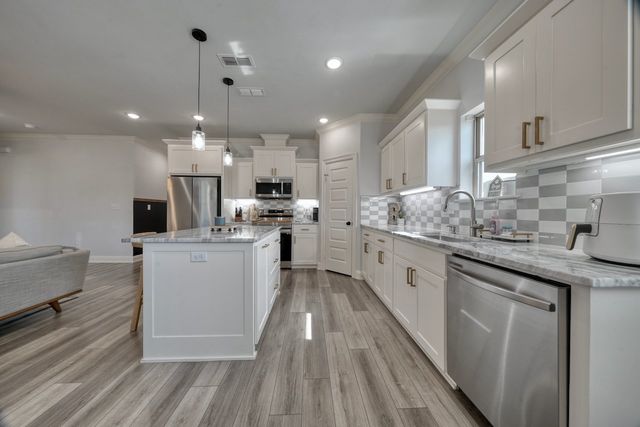 108 Hay Meadow Drive, Winona, TX 75792