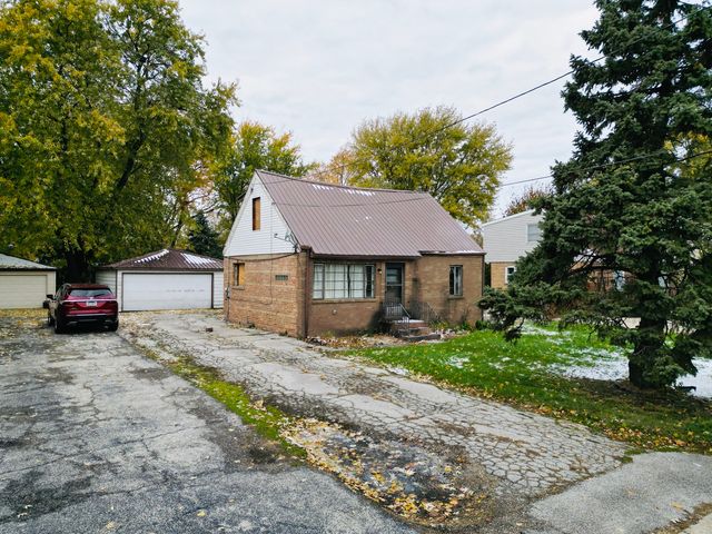 9316 Sayre Avenue, Oak Lawn, IL 60453