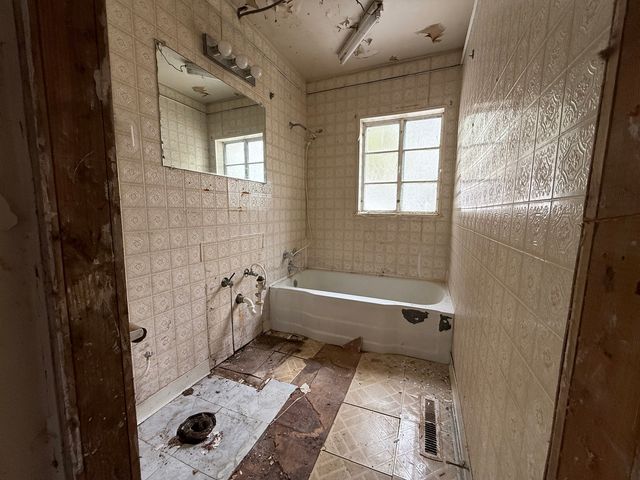 9316 Sayre Avenue, Oak Lawn, IL 60453