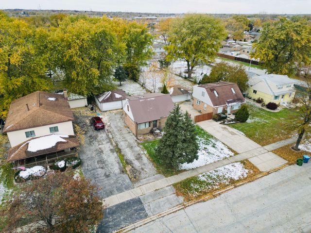 9316 Sayre Avenue, Oak Lawn, IL 60453