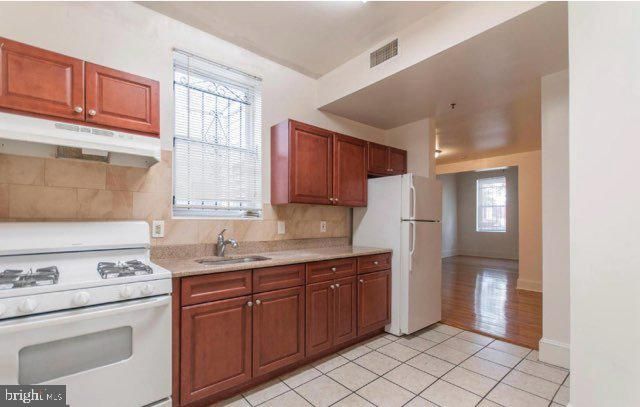 1726 W GIRARD AVE, Philadelphia, PA 19130