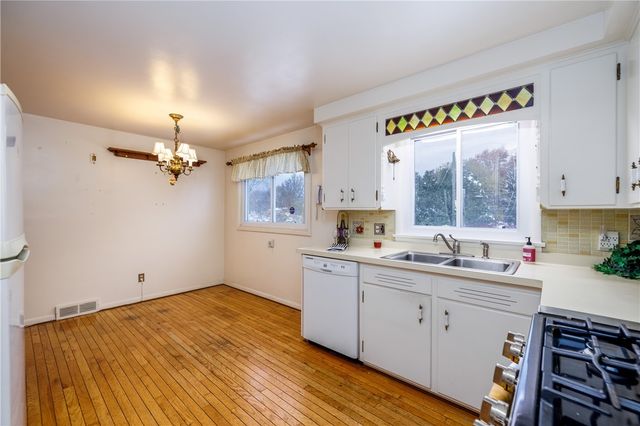 282 Straub Road, Greece, NY 14626