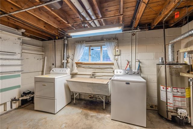 282 Straub Road, Greece, NY 14626