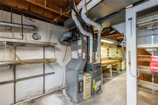 282 Straub Road, Greece, NY 14626