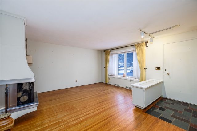 282 Straub Road, Greece, NY 14626