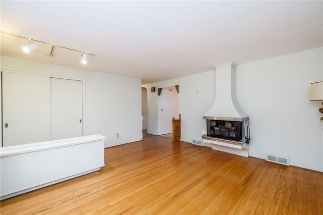 282 Straub Road, Greece, NY 14626