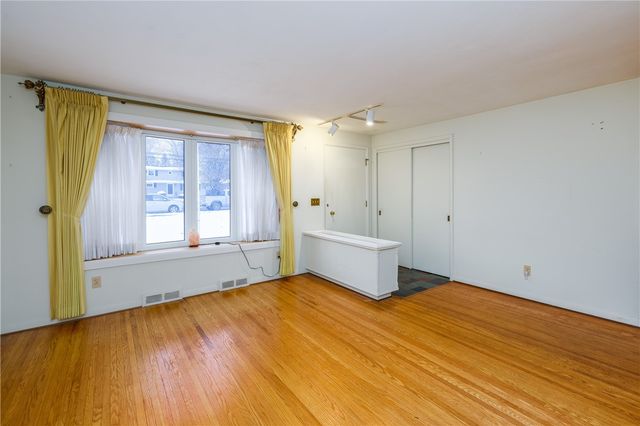 282 Straub Road, Greece, NY 14626