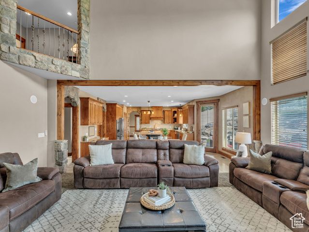 2894 E COBBLEMOOR LN, Sandy, UT 84093