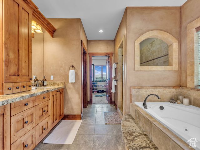 2894 E COBBLEMOOR LN, Sandy, UT 84093