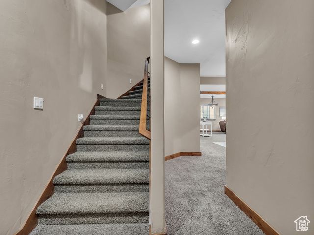 2894 E COBBLEMOOR LN, Sandy, UT 84093
