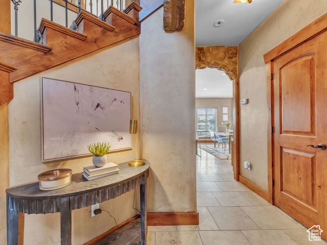 2894 E COBBLEMOOR LN, Sandy, UT 84093