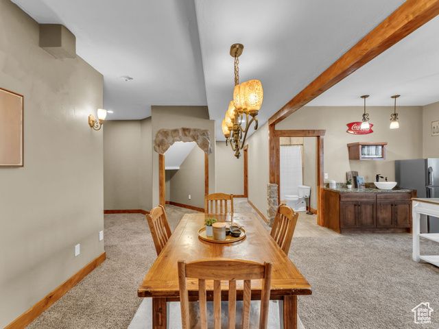 2894 E COBBLEMOOR LN, Sandy, UT 84093