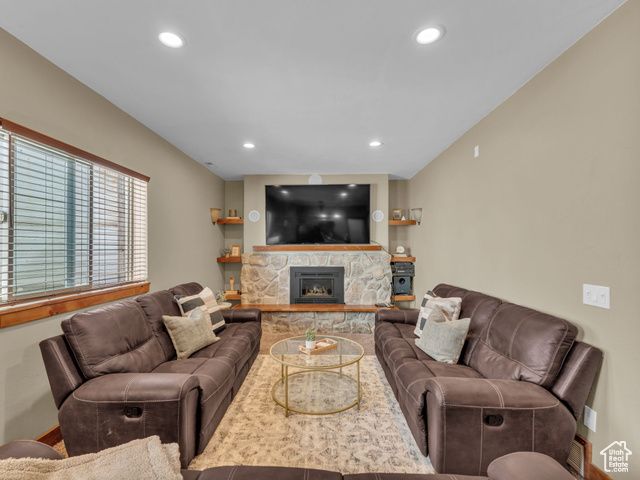 2894 E COBBLEMOOR LN, Sandy, UT 84093