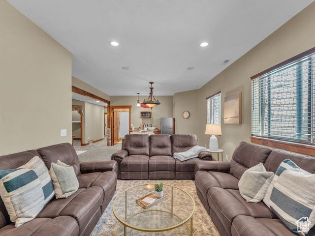 2894 E COBBLEMOOR LN, Sandy, UT 84093