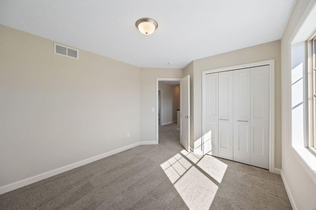 17961 Hidden Creek Trail, Lakeville, MN 55044