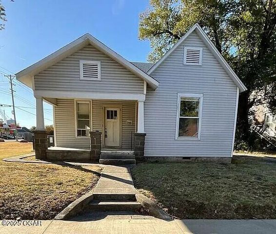 1920 S Connor Avenue, Joplin, MO 64804