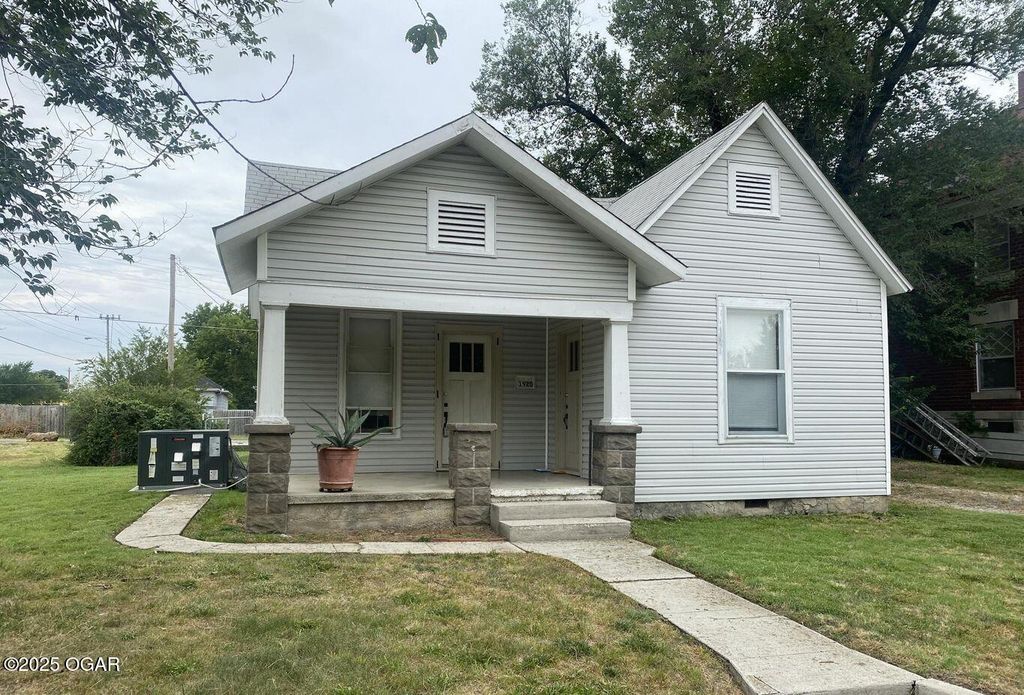 1920 S Connor Avenue, Joplin, MO 64804