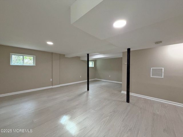 9 Hillview Drive, Neptune Township, NJ 07753