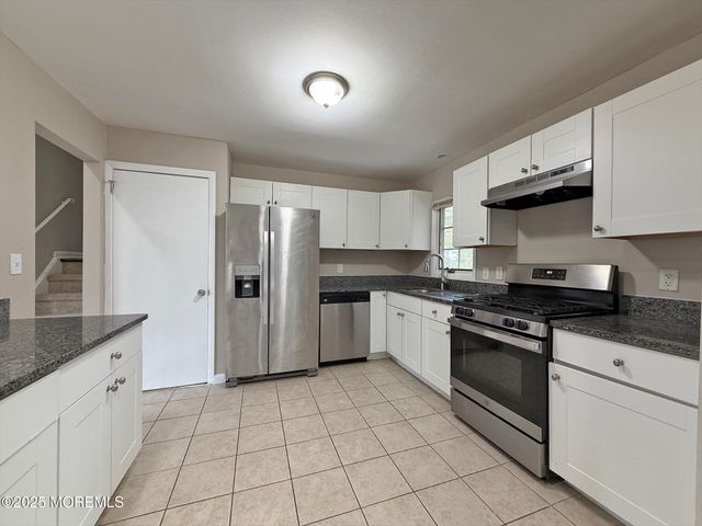 9 Hillview Drive, Neptune Township, NJ 07753