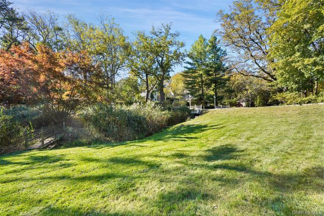 19 Winfield Avenue, Harrison, NY 10528