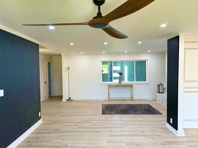 303 S Promenade Boulevard, Rogers, AR 72758