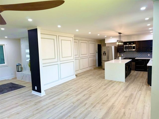 303 S Promenade Boulevard, Rogers, AR 72758