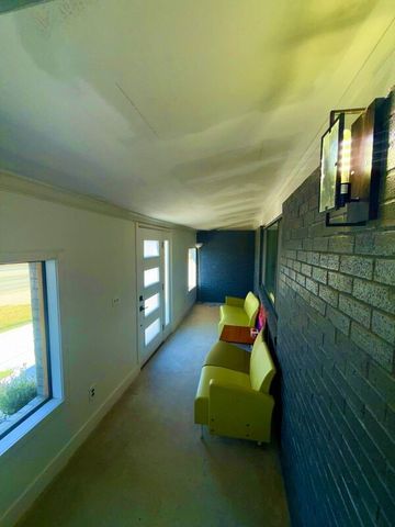 303 S Promenade Boulevard, Rogers, AR 72758