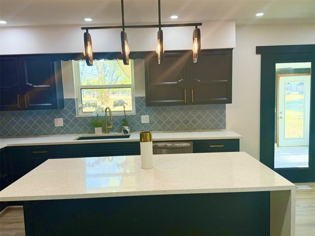 303 S Promenade Boulevard, Rogers, AR 72758