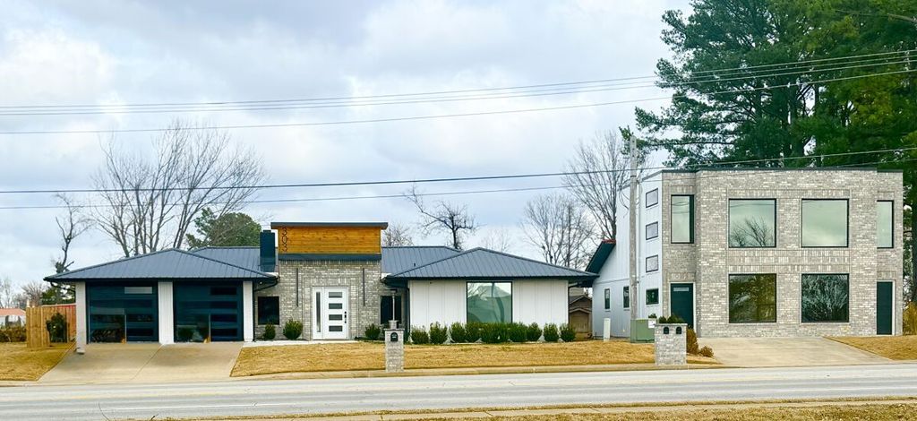 303 S Promenade Boulevard, Rogers, AR 72758