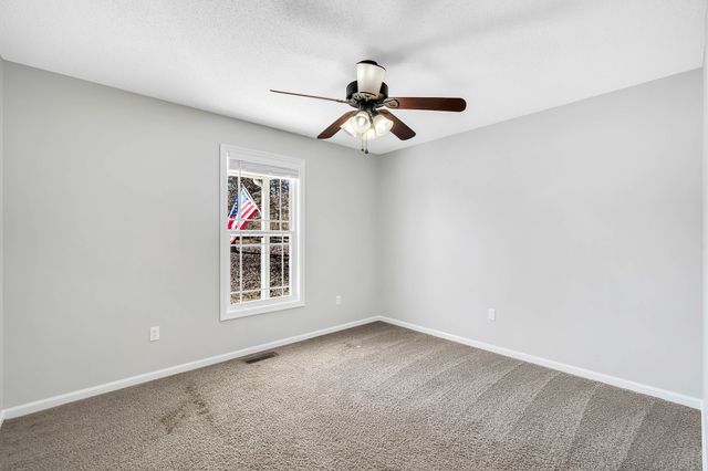 321 Perrys Pl, Lynchburg, TN 37352