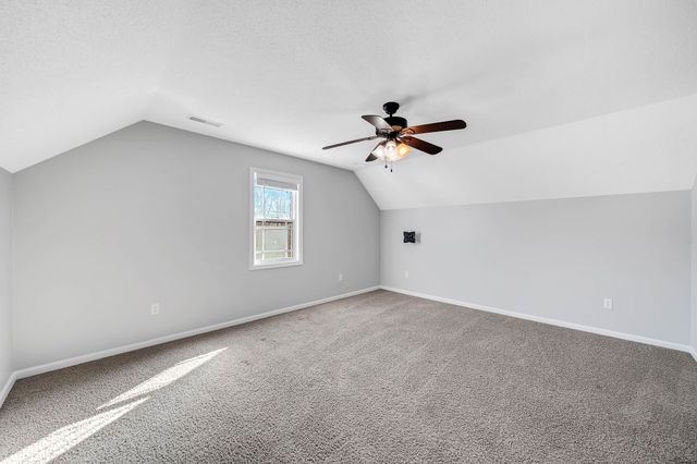 321 Perrys Pl, Lynchburg, TN 37352