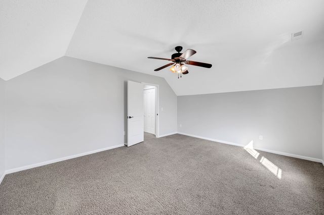 321 Perrys Pl, Lynchburg, TN 37352