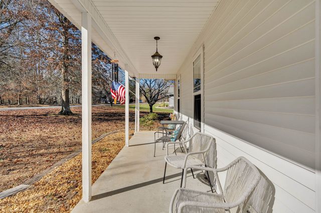 321 Perrys Pl, Lynchburg, TN 37352