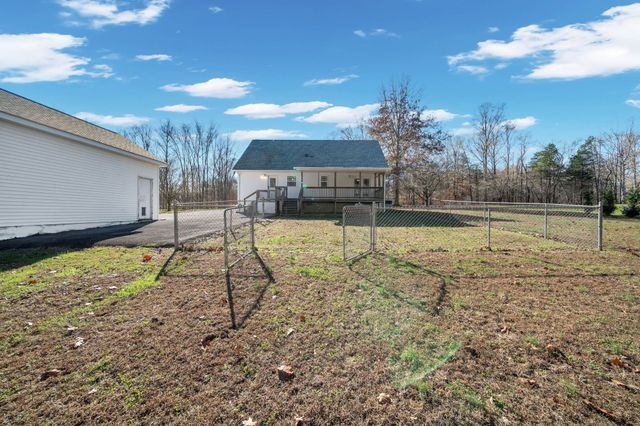 321 Perrys Pl, Lynchburg, TN 37352