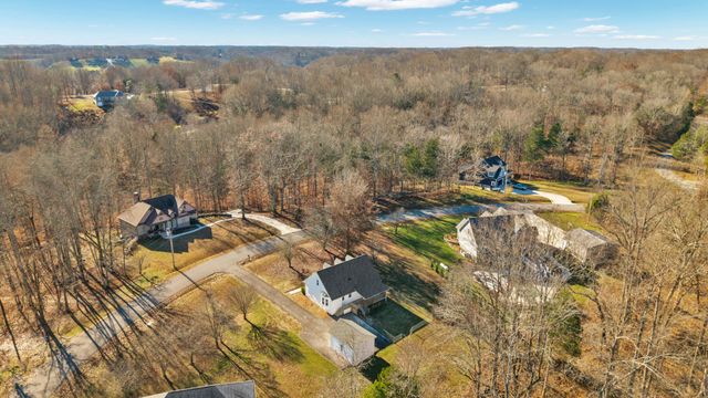 321 Perrys Pl, Lynchburg, TN 37352