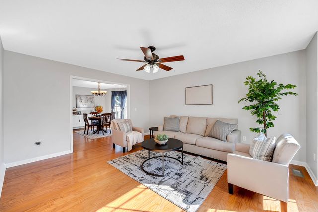 321 Perrys Pl, Lynchburg, TN 37352