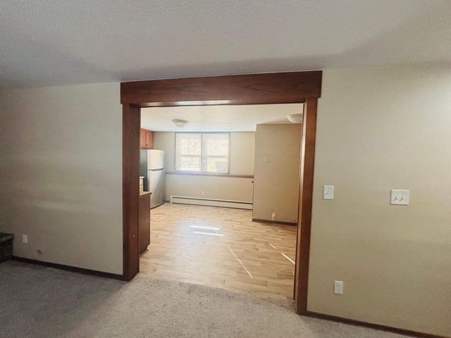 1596 Mclean Avenue, Saint Paul, MN 55106