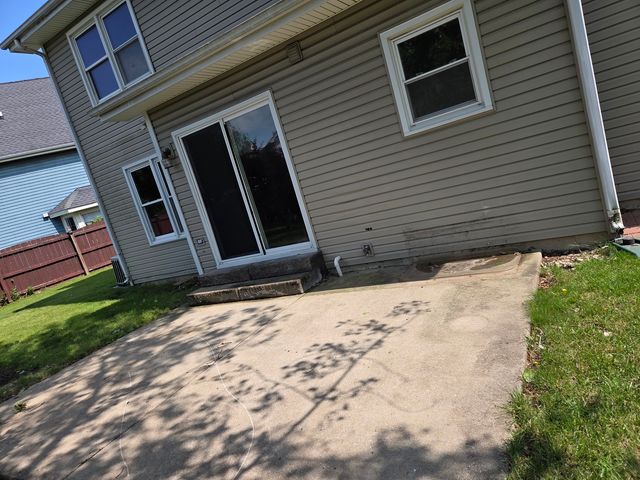 1591 Monterey Court, Gurnee, IL 60031